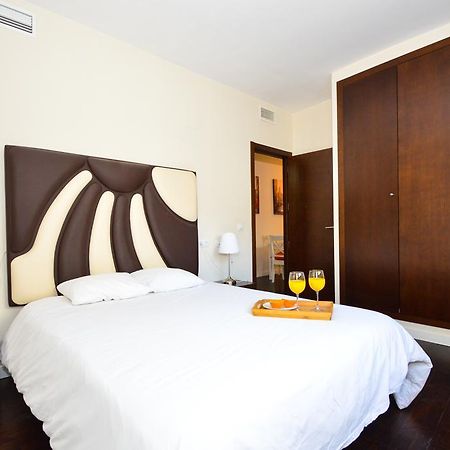 The Zentral Museo Apartment เซบีญา ภายนอก รูปภาพ