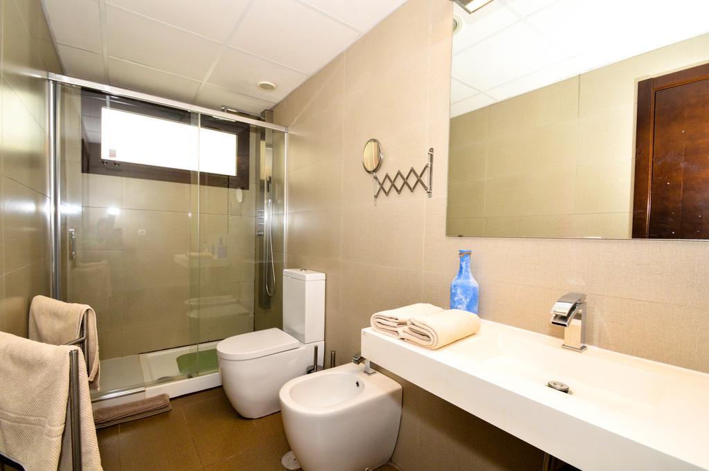 The Zentral Museo Apartment เซบีญา ภายนอก รูปภาพ