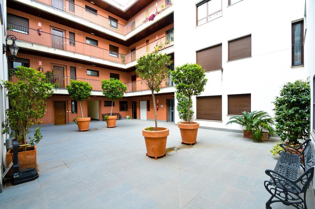 The Zentral Museo Apartment เซบีญา ภายนอก รูปภาพ